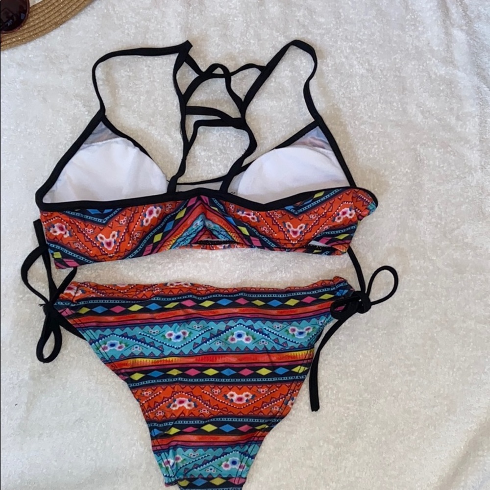 Floral Bikini - Picture 5 of 5